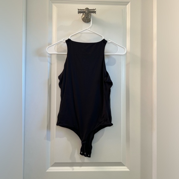 SKIMS Fits Everybody High Neck Bodysuit - Picture 3 of 4